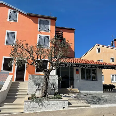 Bed & Breakfast Sea Joy 1 3*