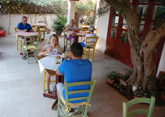 Sea Joy 1 Bed & Breakfast