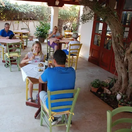 Bed & Breakfast Sea Joy 1 *