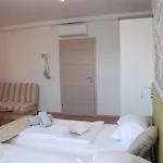 Bed & Breakfast Sea Joy 1