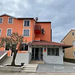 Bed & Breakfast Sea Joy 1 3*